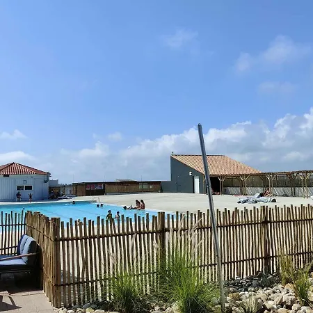 Apartment T2 Avec Terrasse, Vue Port, Parking Prive, Espace Aquatique, Et - 4 Couchages - Fr-1-195-99